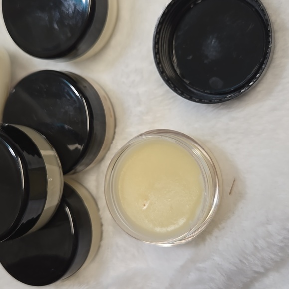 Bambis Bubbles Hand Crafted Lip Balm Mini 10ml Each Assorted Flavors Available - Picture 6 of 14